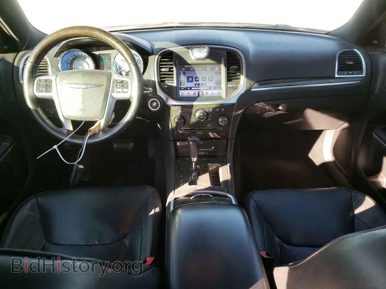 2011 CHRYSLER 300 - VIN: 2C3CA6CT0BH585216 - Фото 8