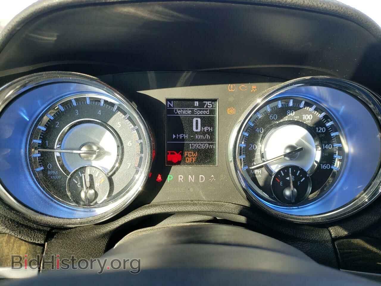 2011 CHRYSLER 300 - VIN: 2C3CA6CT0BH585216 - Фото 9