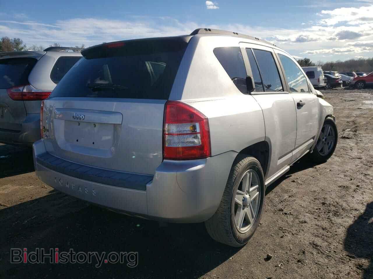 2007 JEEP COMPASS - VIN: 1J8FF47W87D123339 - Photo 4