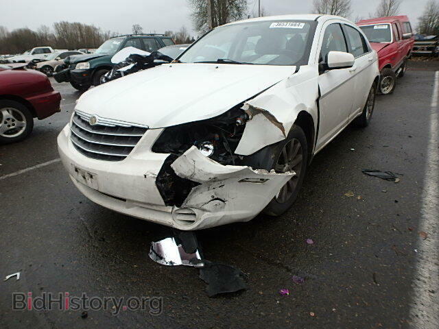 2010 CHRYSLER SEBRING - VIN: 1C3CC5FB6AN213795 - Фото 2