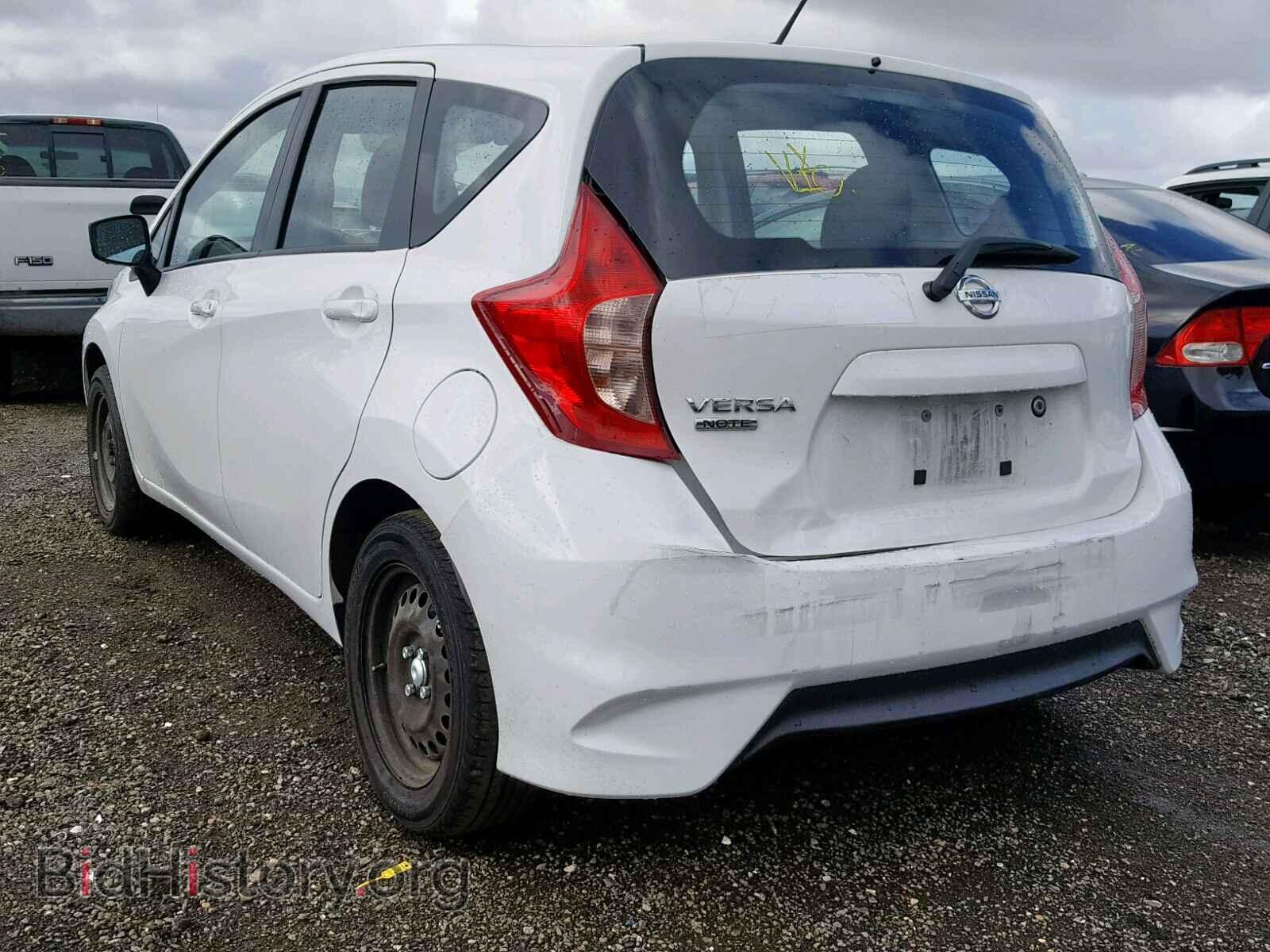 2017 NISSAN VERSA - VIN: 3N1CE2CP8HL365935 - Фото 3