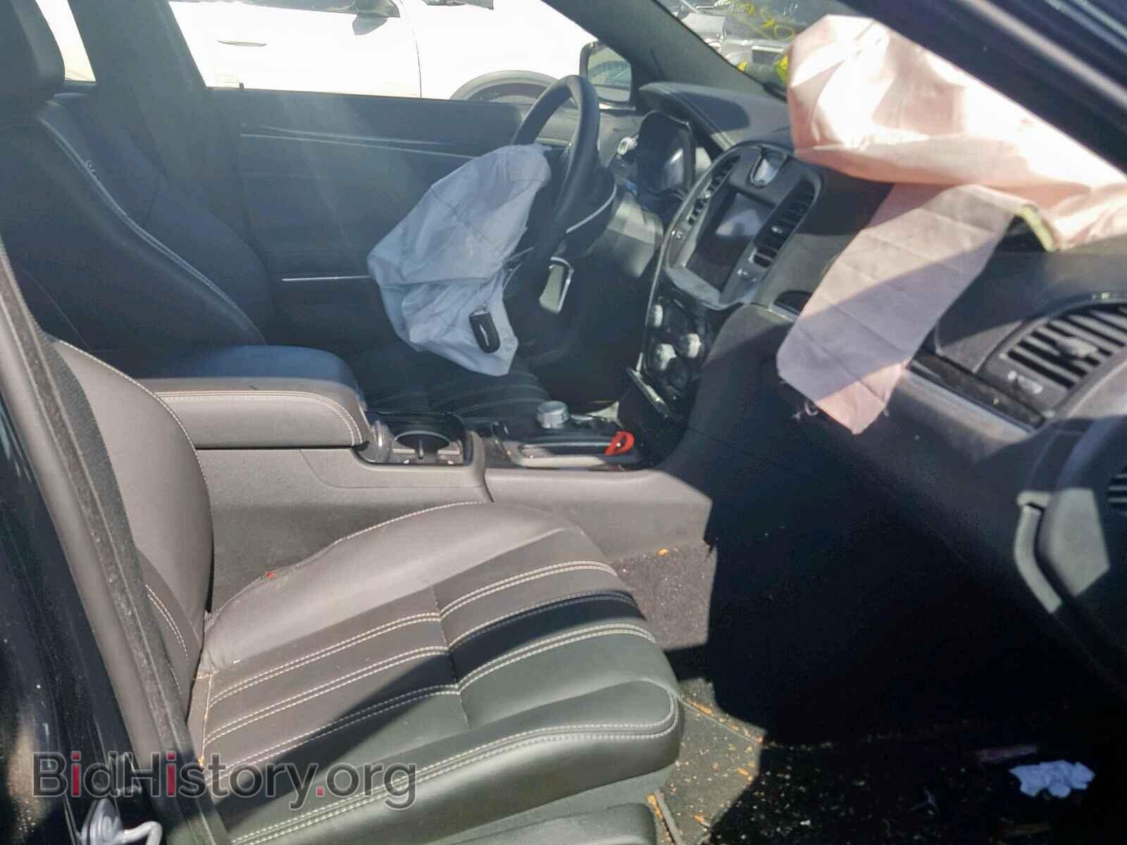 2019 CHRYSLER 300 - VIN: 2C3CCAGG0KH610612 - Фото 5