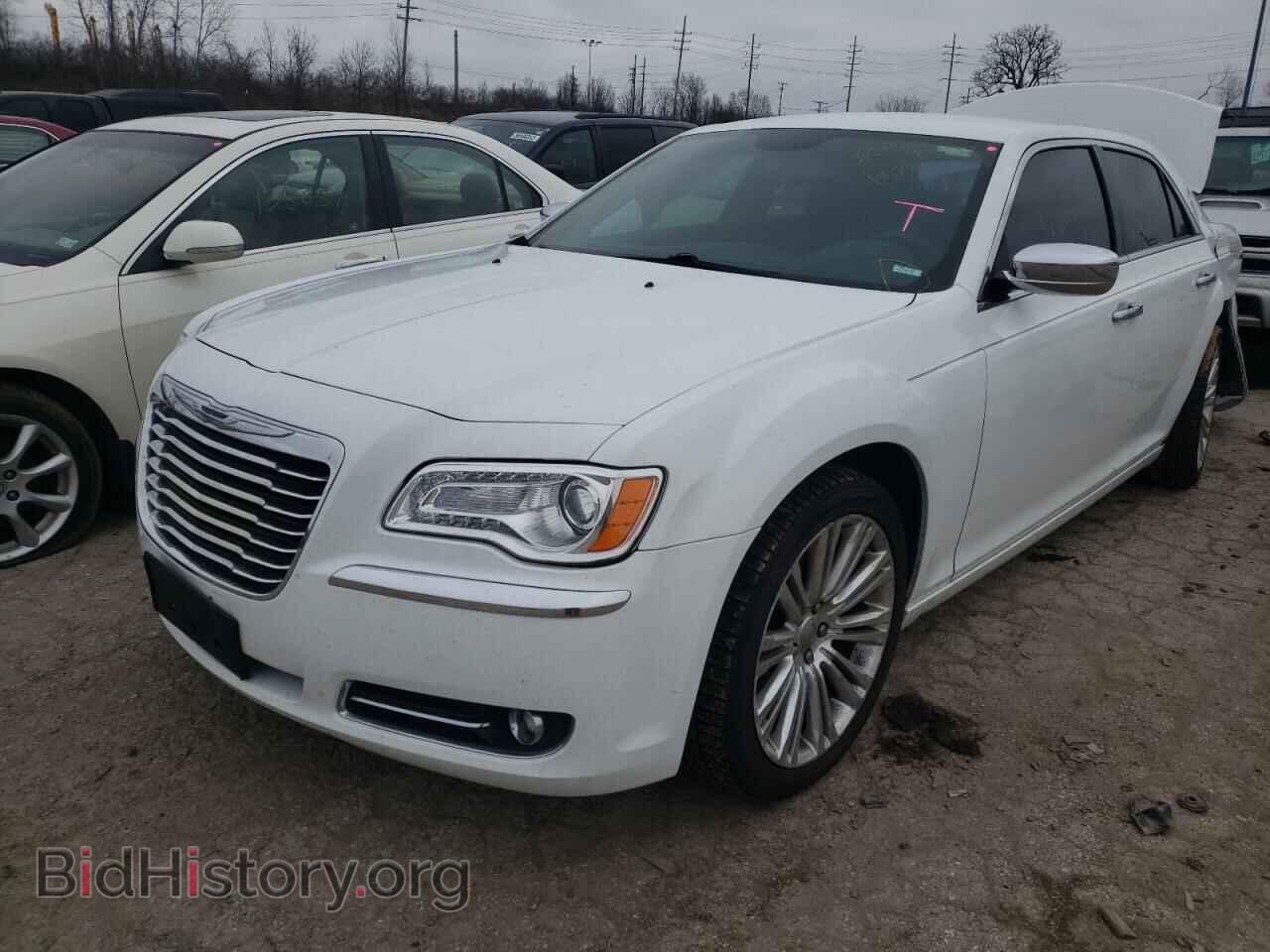 2011 CHRYSLER 300 - VIN: 2C3CA5CG6BH582804 - Фото 2