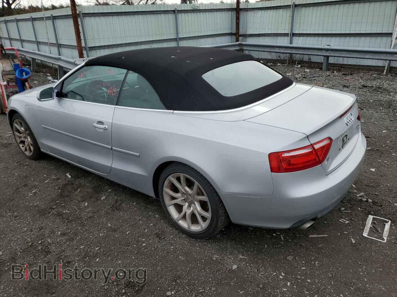 2011 AUDI A5 - VIN: WAUCFAFH8BN012754 - Photo 2