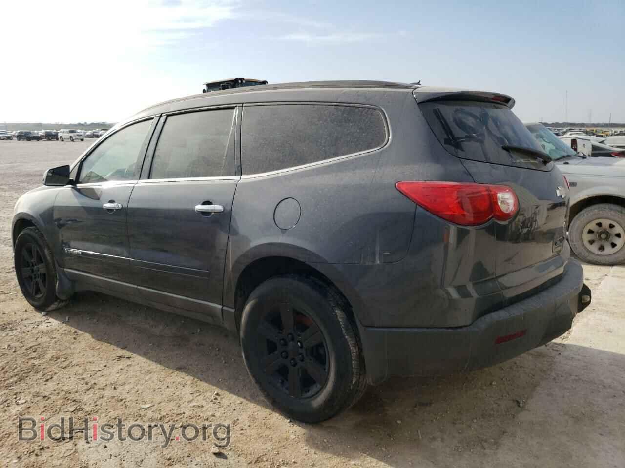 2010 CHEVROLET TRAVERSE - VIN: 1GNLRFED7AS100546 - Фото 2