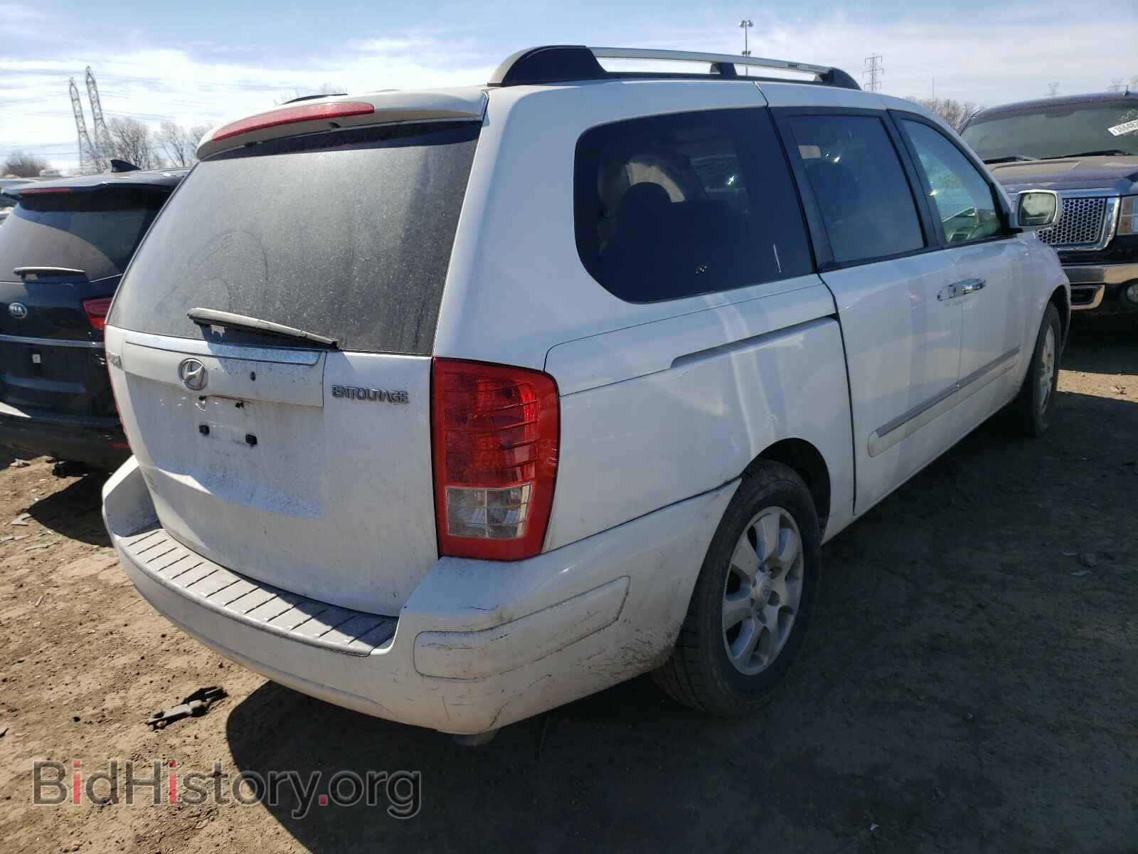 2007 HYUNDAI ENTOURAGE - VIN: KNDMC233576024795 - Фото 4