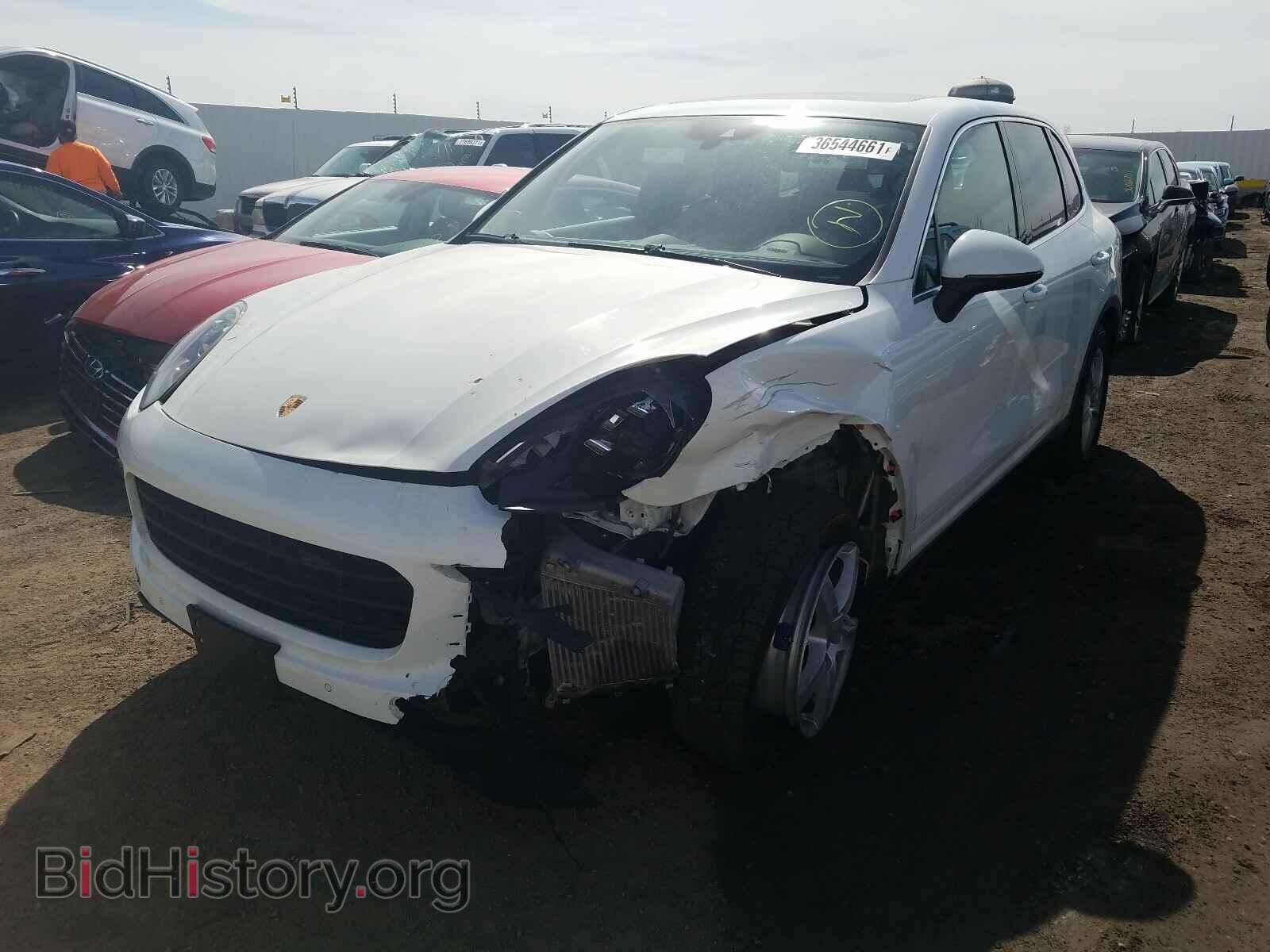 2016 PORSCHE CAYENNE - VIN: WP1AB2A27GLA95559 - Фото 2