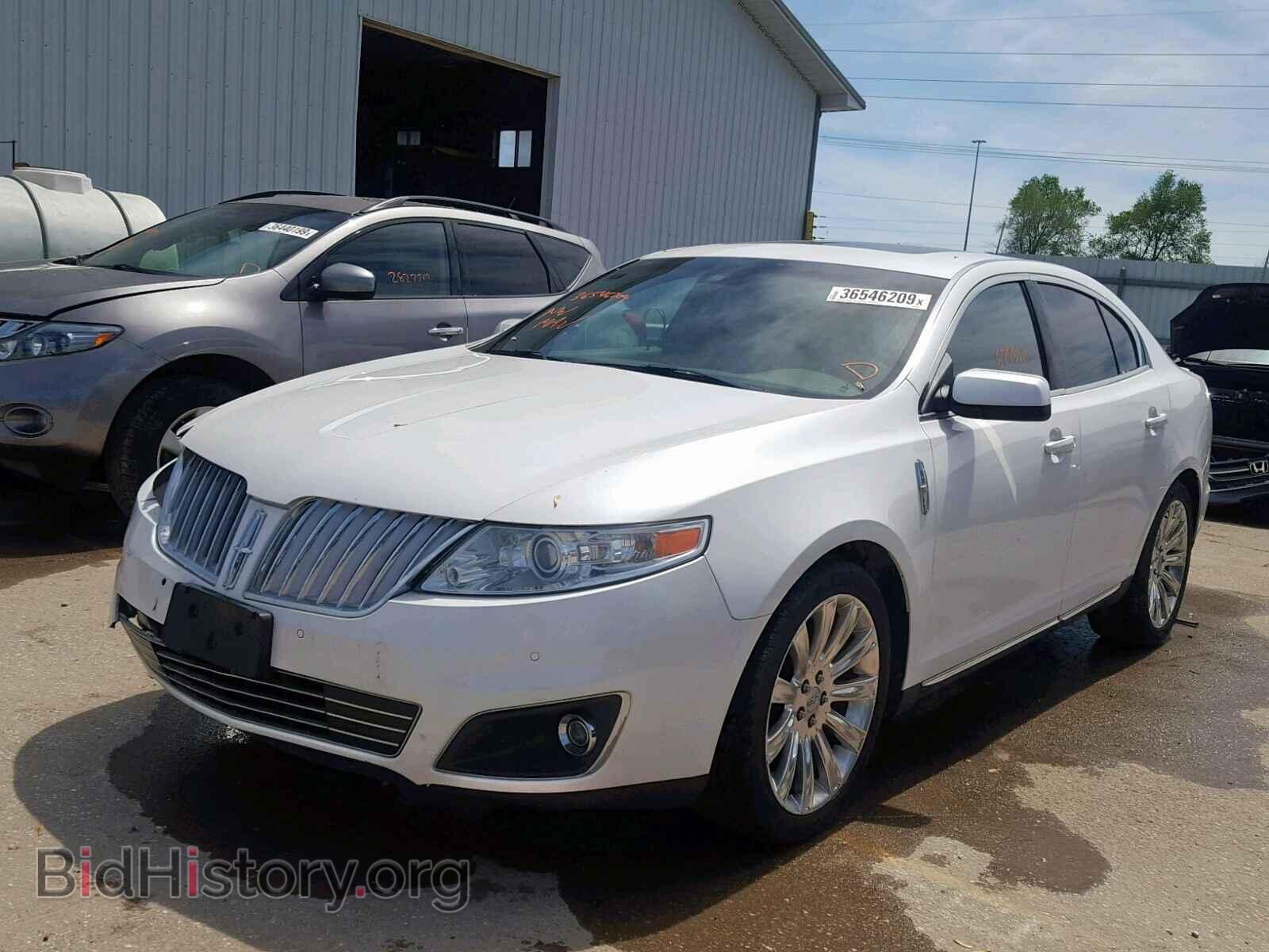 2011 LINCOLN MKS - VIN: 1LNHL9FT4BG600882 - Фото 2