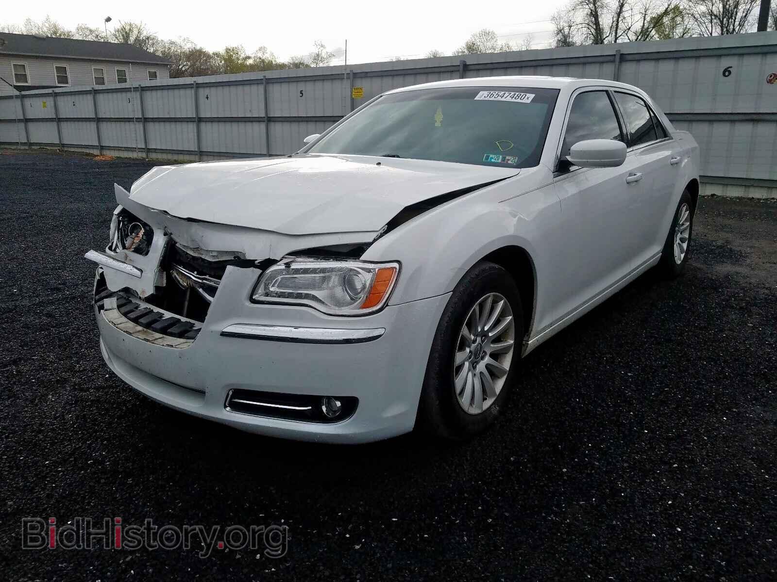 2013 CHRYSLER 300 - VIN: 2C3CCAAG2DH508434 - Фото 2