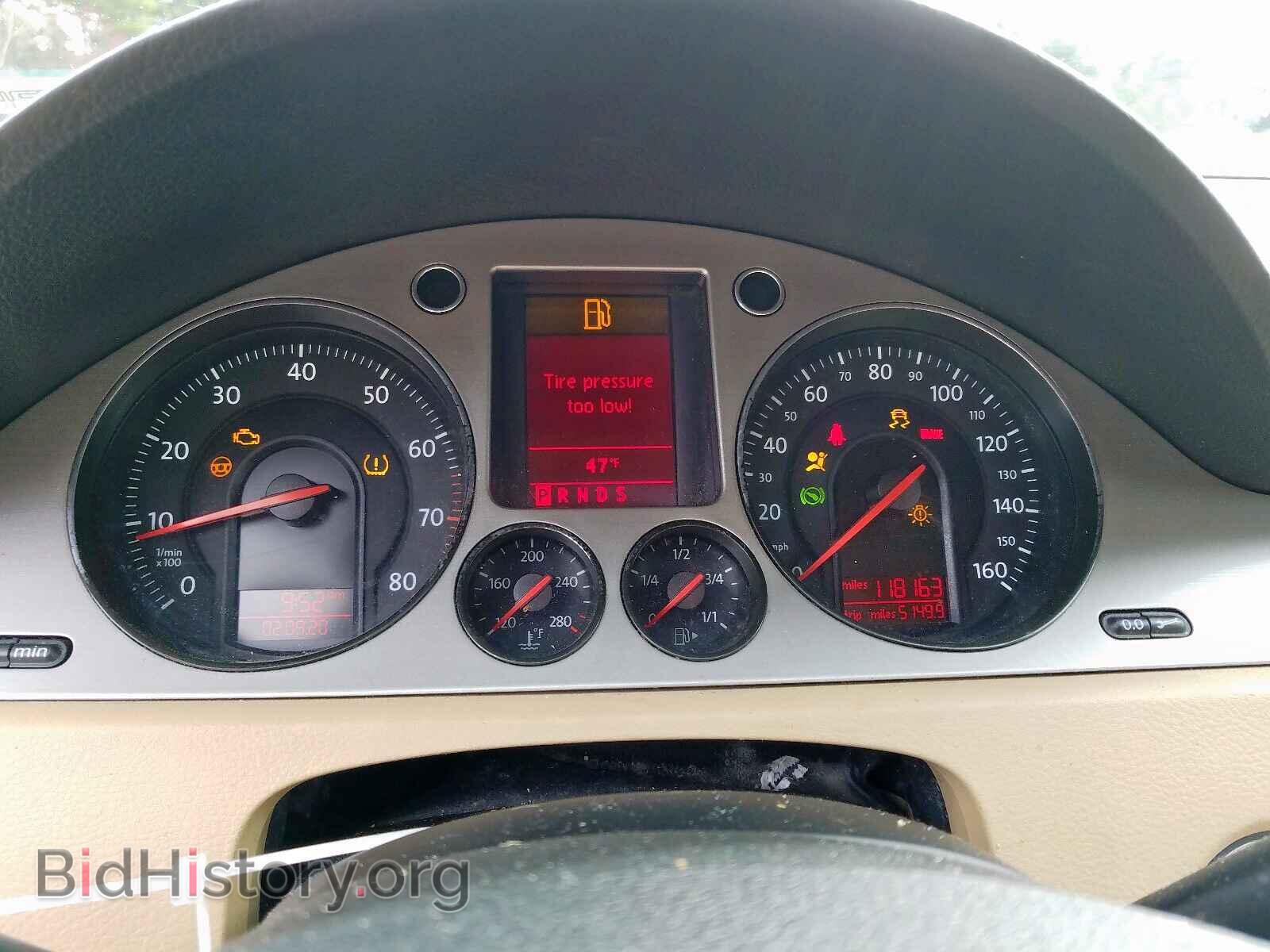 2009 VOLKSWAGEN PASSAT - VIN: WVWJK73C19P034420 - Фото 8