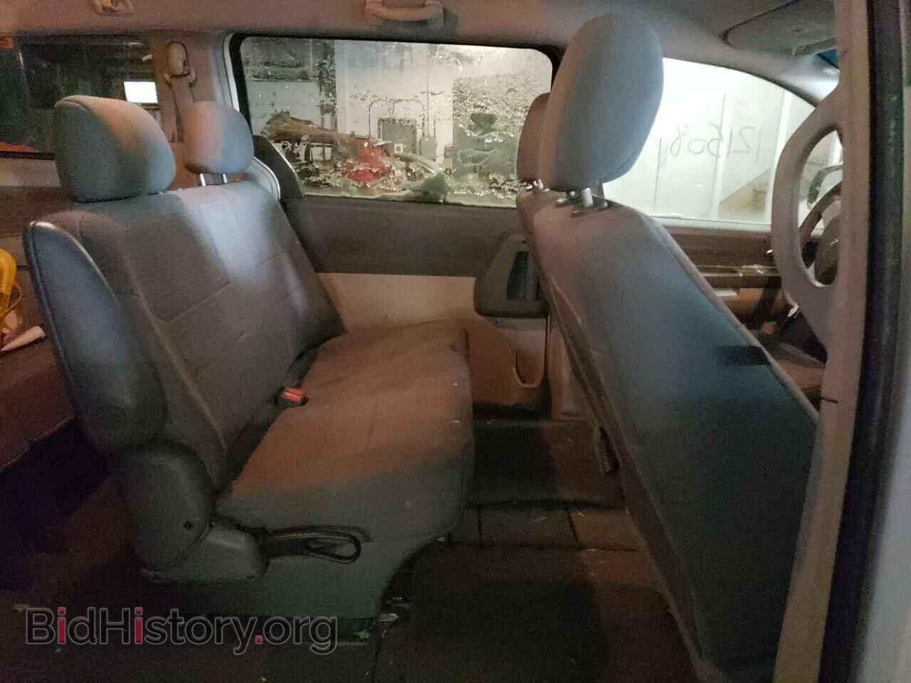 2008 CHRYSLER MINIVAN - VIN: 2A8HR44H88R652990 - Фото 6
