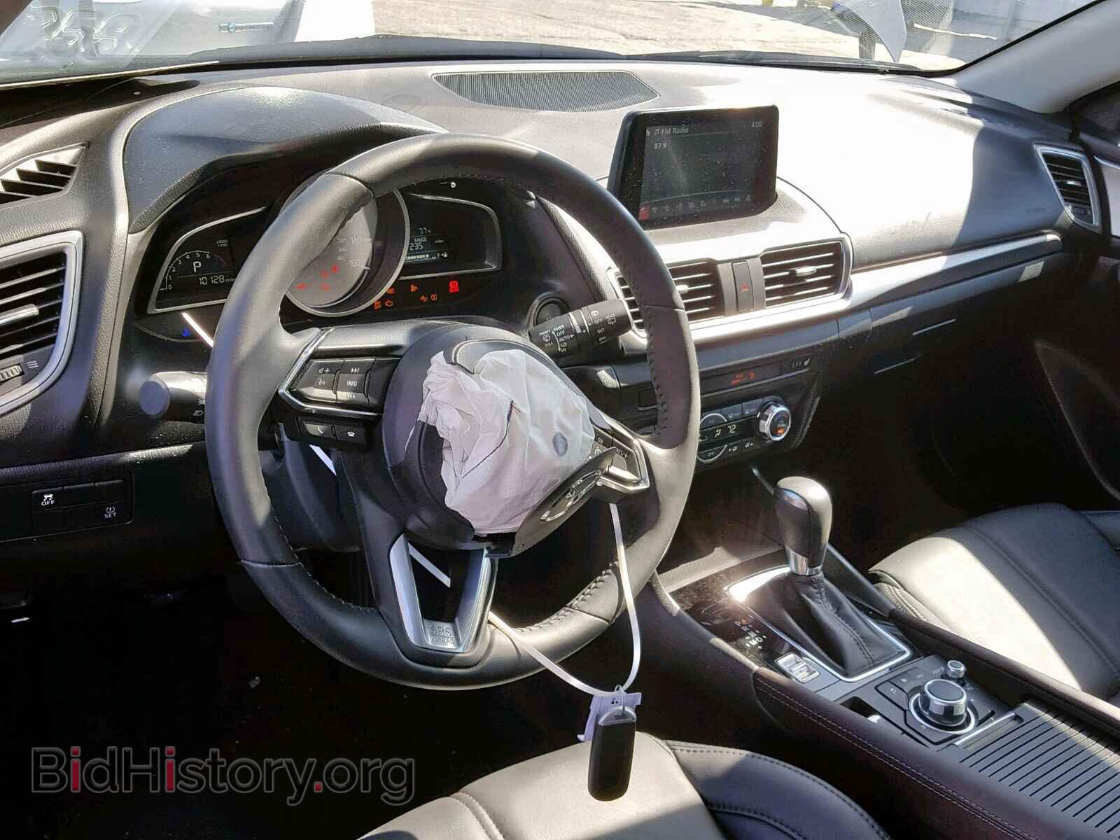 2018 MAZDA 3 - VIN: 3MZBN1L38JM208936 - Фото 9
