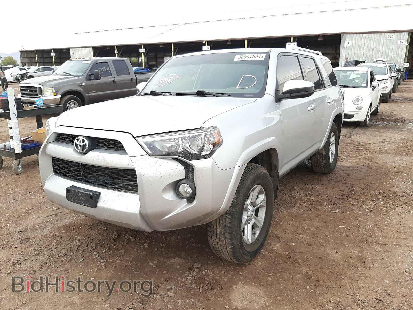 2017 TOYOTA 4RUNNER - VIN: JTEBU5JRXH5451910 - Фото 2