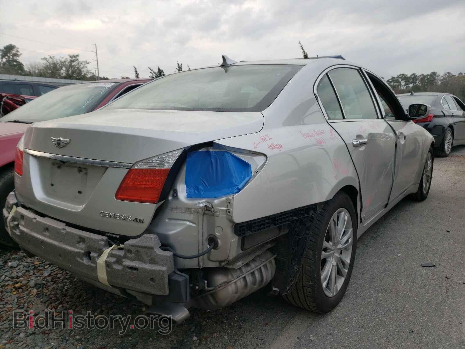 2011 HYUNDAI GENESIS - VIN: KMHGC4DF5BU112893 - Фото 4