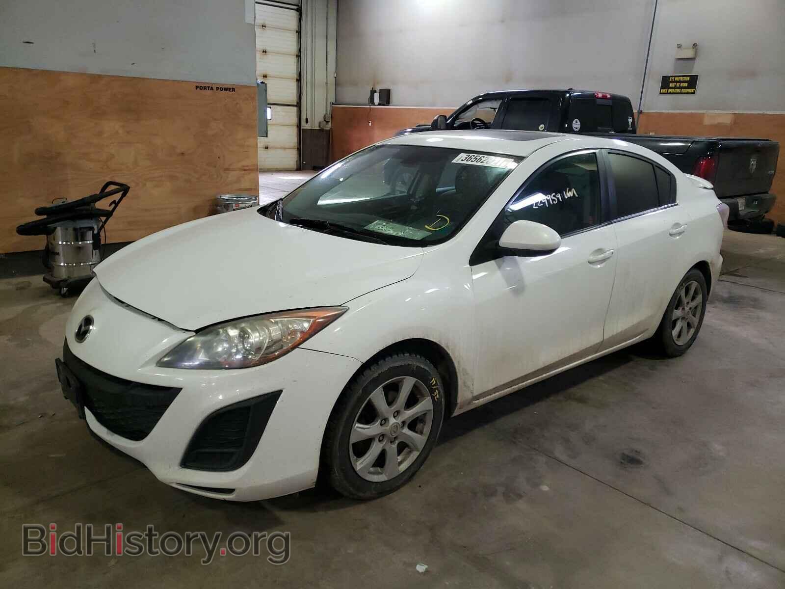 2011 MAZDA 3 - VIN: JM1BL1VF4B1442344 - Фото 2