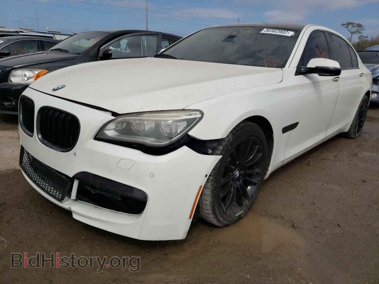 2014 BMW 7 SERIES - VIN: WBAYE8C52ED134869 - Фото 2