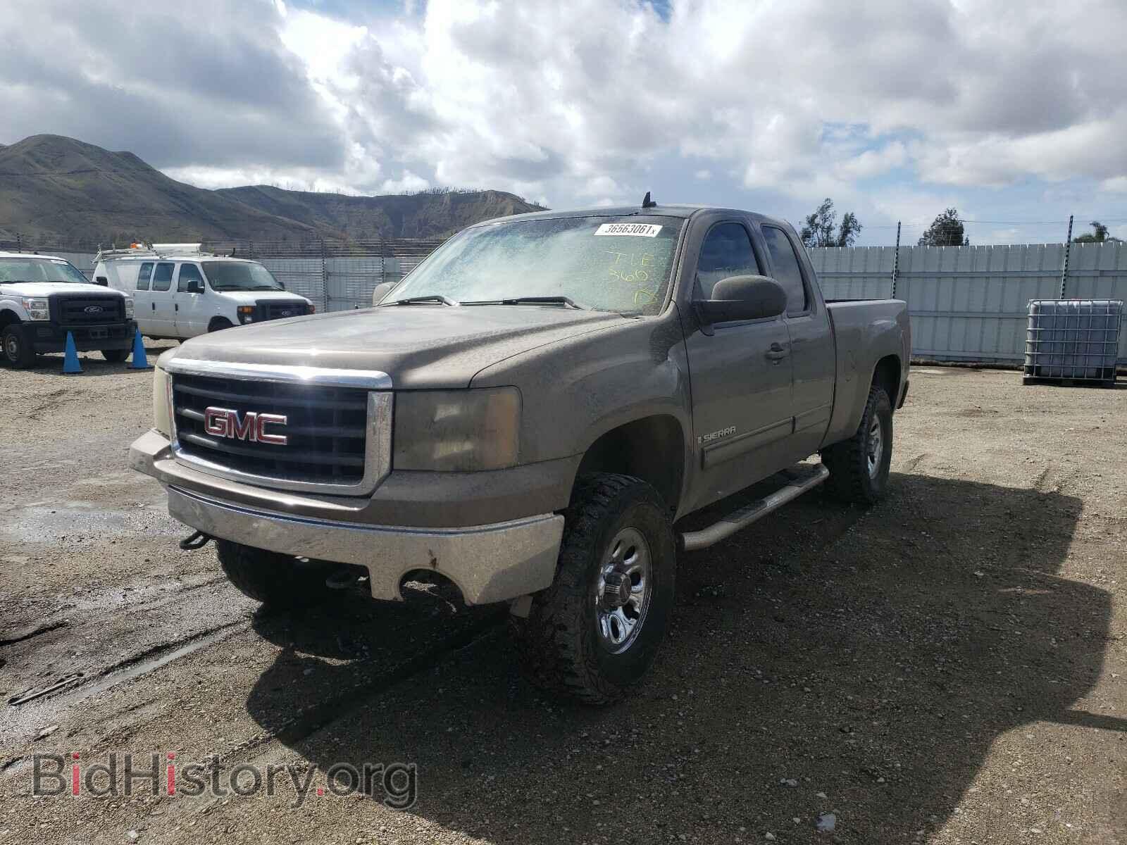2008 GMC SIERRA - VIN: 2GTEC19C781239996 - Фото 2