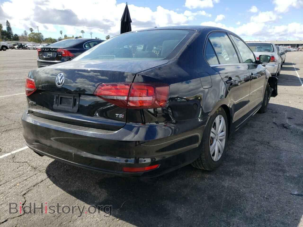 2017 VOLKSWAGEN JETTA - VIN: 3VW2B7AJ1HM331520 - Фото 4