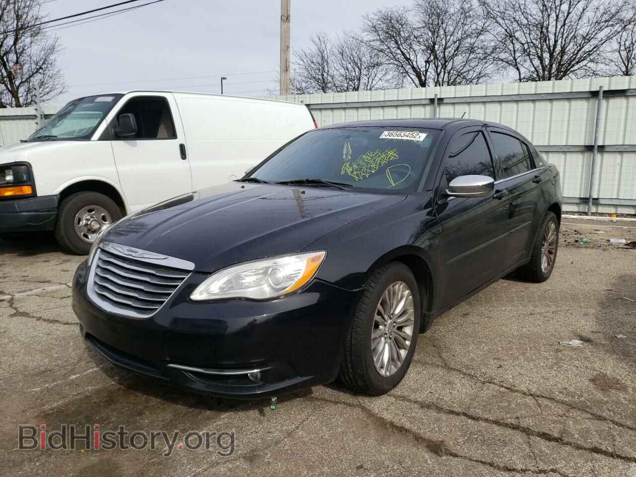 2012 CHRYSLER 200 - VIN: 1C3CCBCG6CN277496 - Фото 2