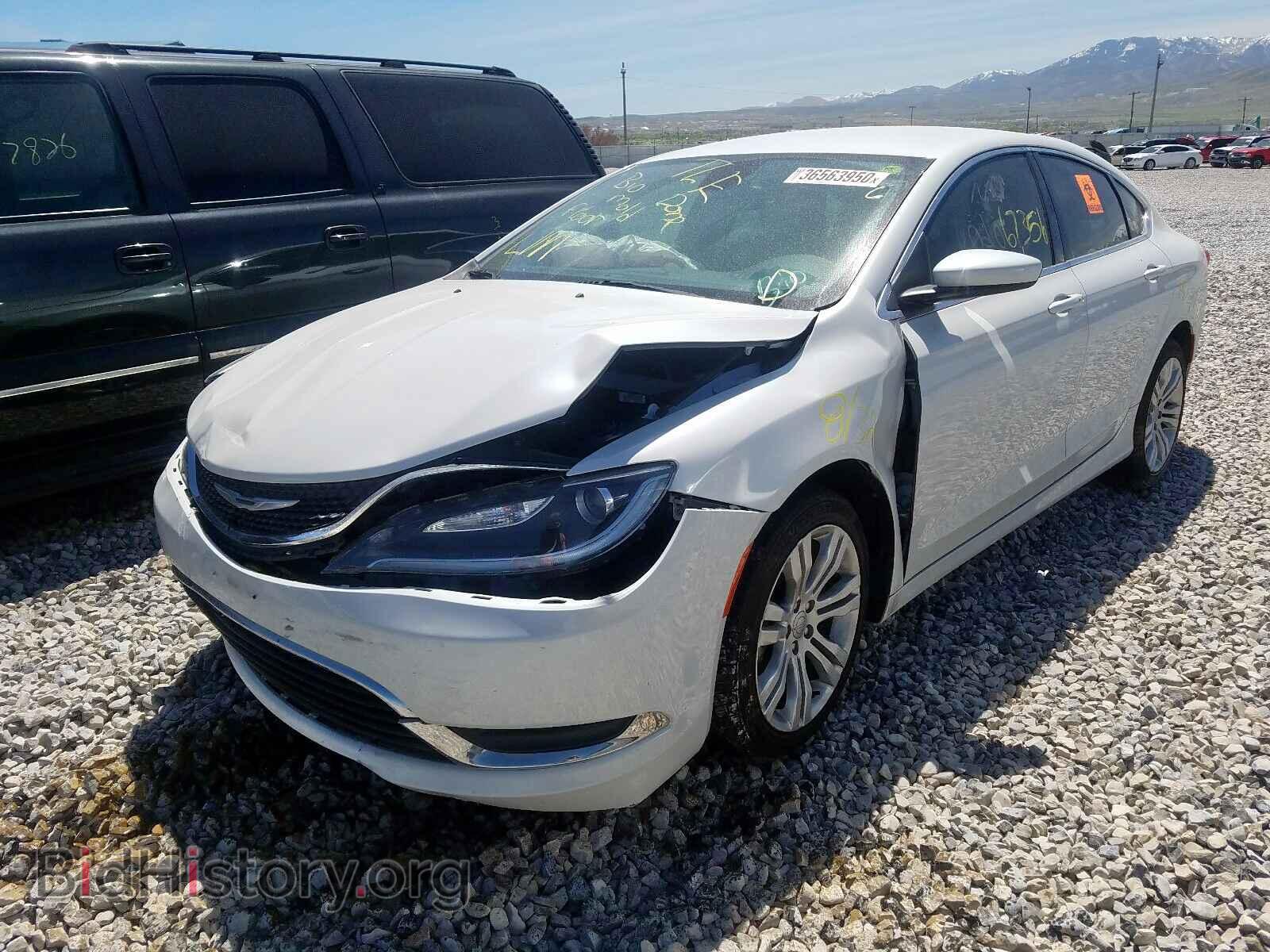 2015 CHRYSLER 200 - VIN: 1C3CCCAB4FN560318 - Photo 2