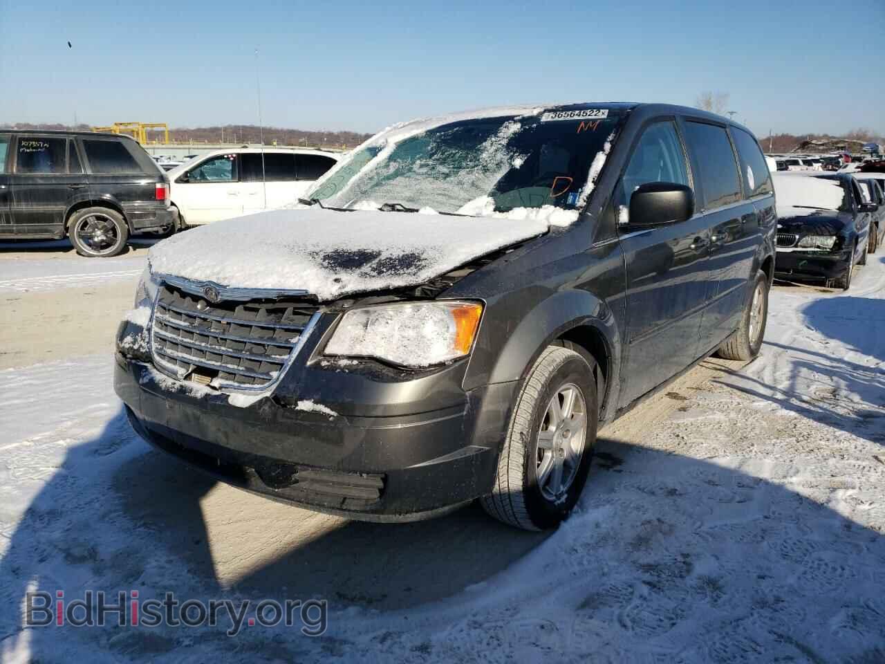 2010 CHRYSLER MINIVAN - VIN: 2A4RR2D15AR428479 - Фото 2