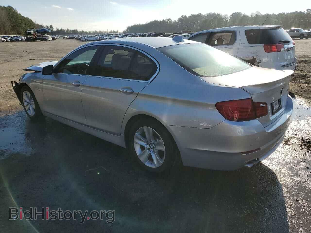 2011 BMW 5 SERIES - VIN: WBAFR1C59BC744319 - Фото 2