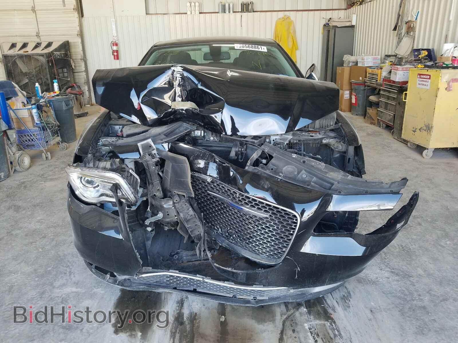 2019 CHRYSLER 300 - VIN: 2C3CCAAGXKH568913 - Фото 9
