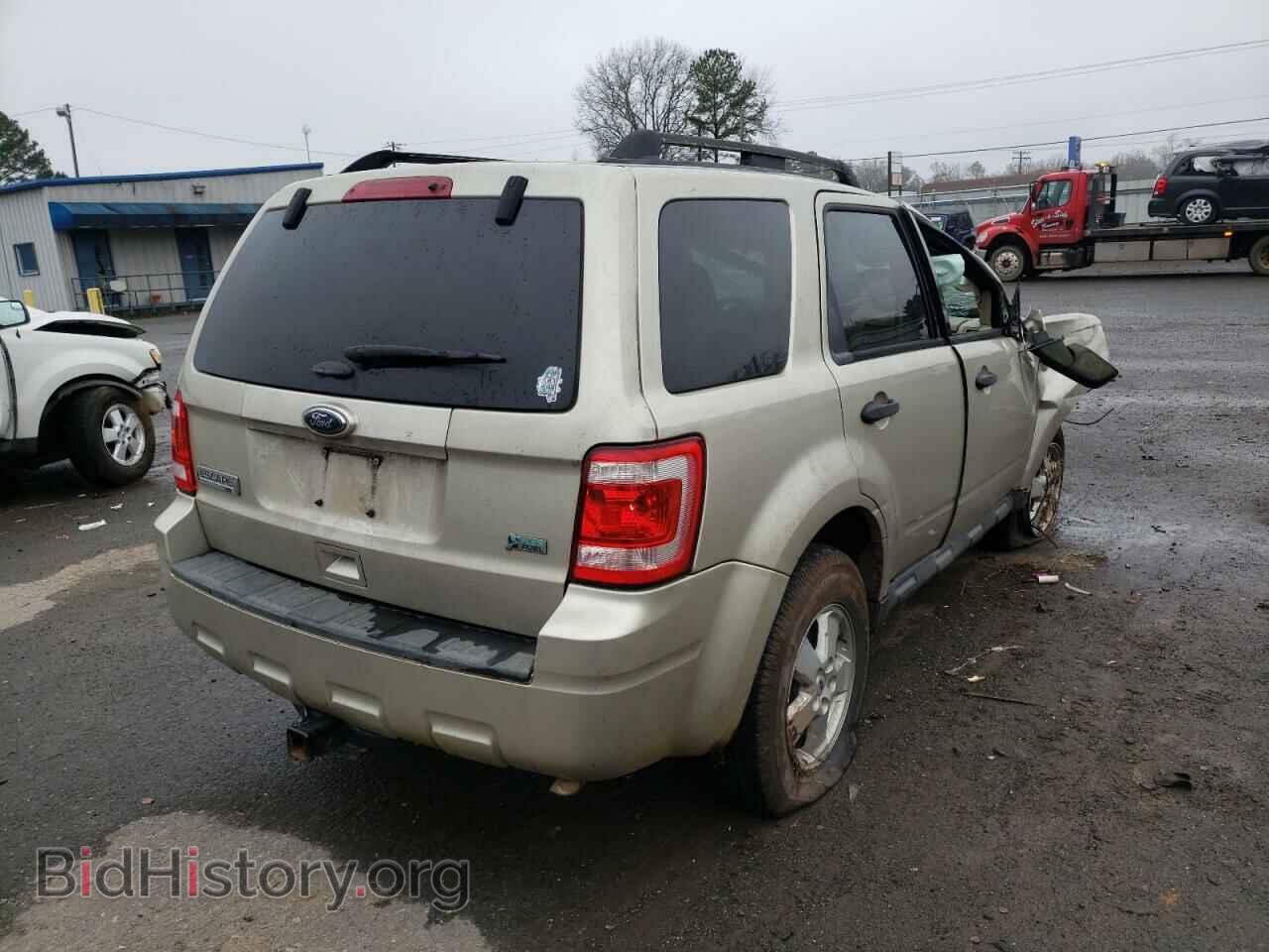 2011 FORD ESCAPE - VIN: 1FMCU0DG0BKC05541 - Фото 4