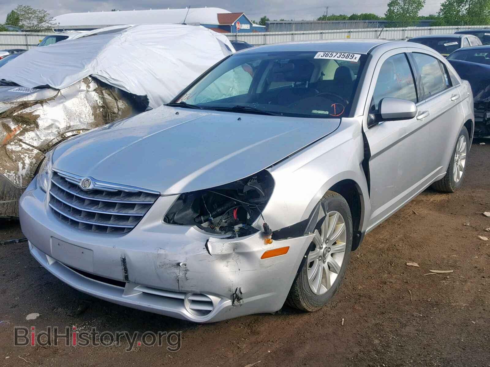 2010 CHRYSLER SEBRING - VIN: 1C3CC5FB6AN109615 - Фото 2