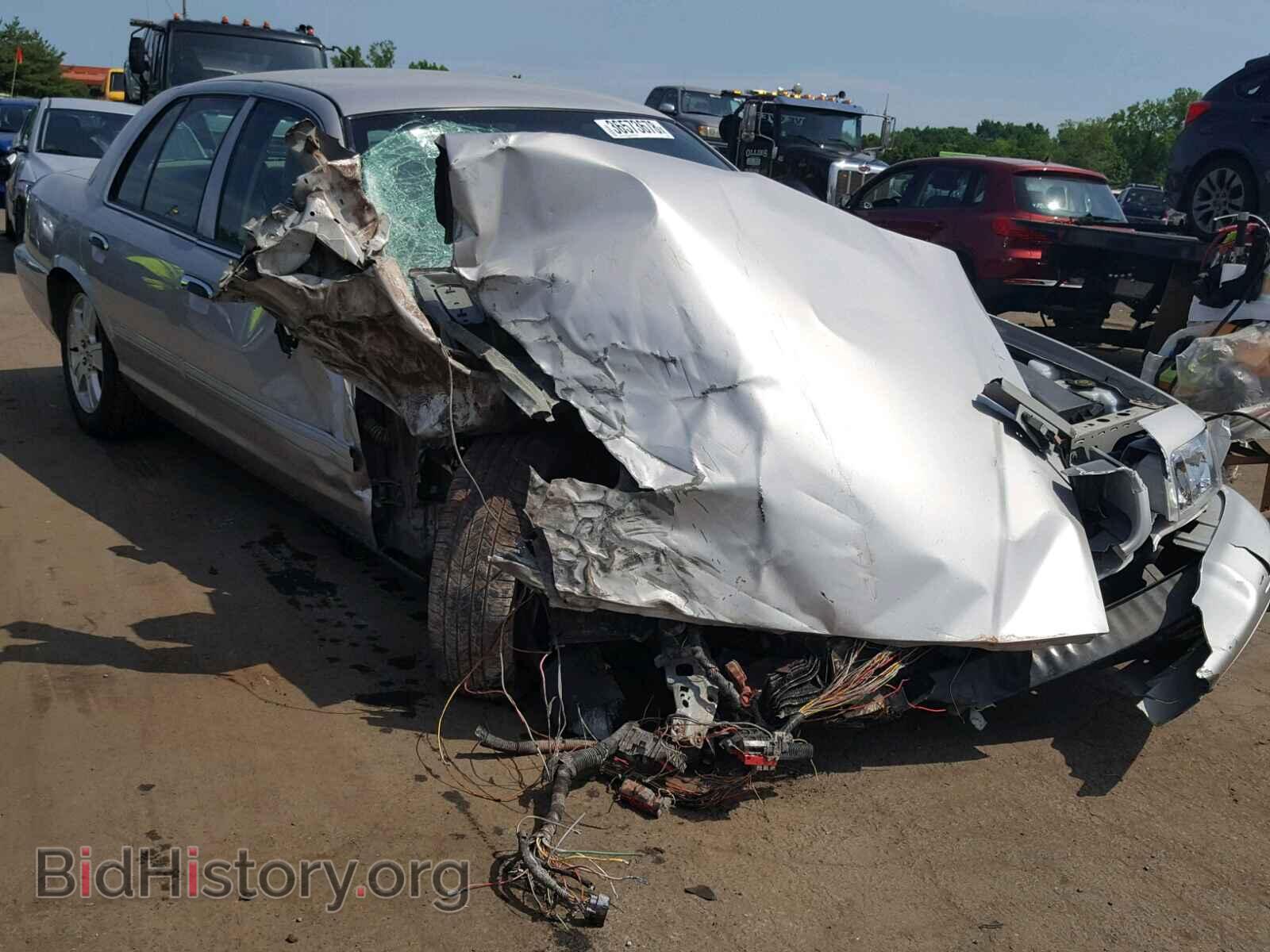 Photo 2FABP7EV0BX165848 - FORD CROWN VIC 2011