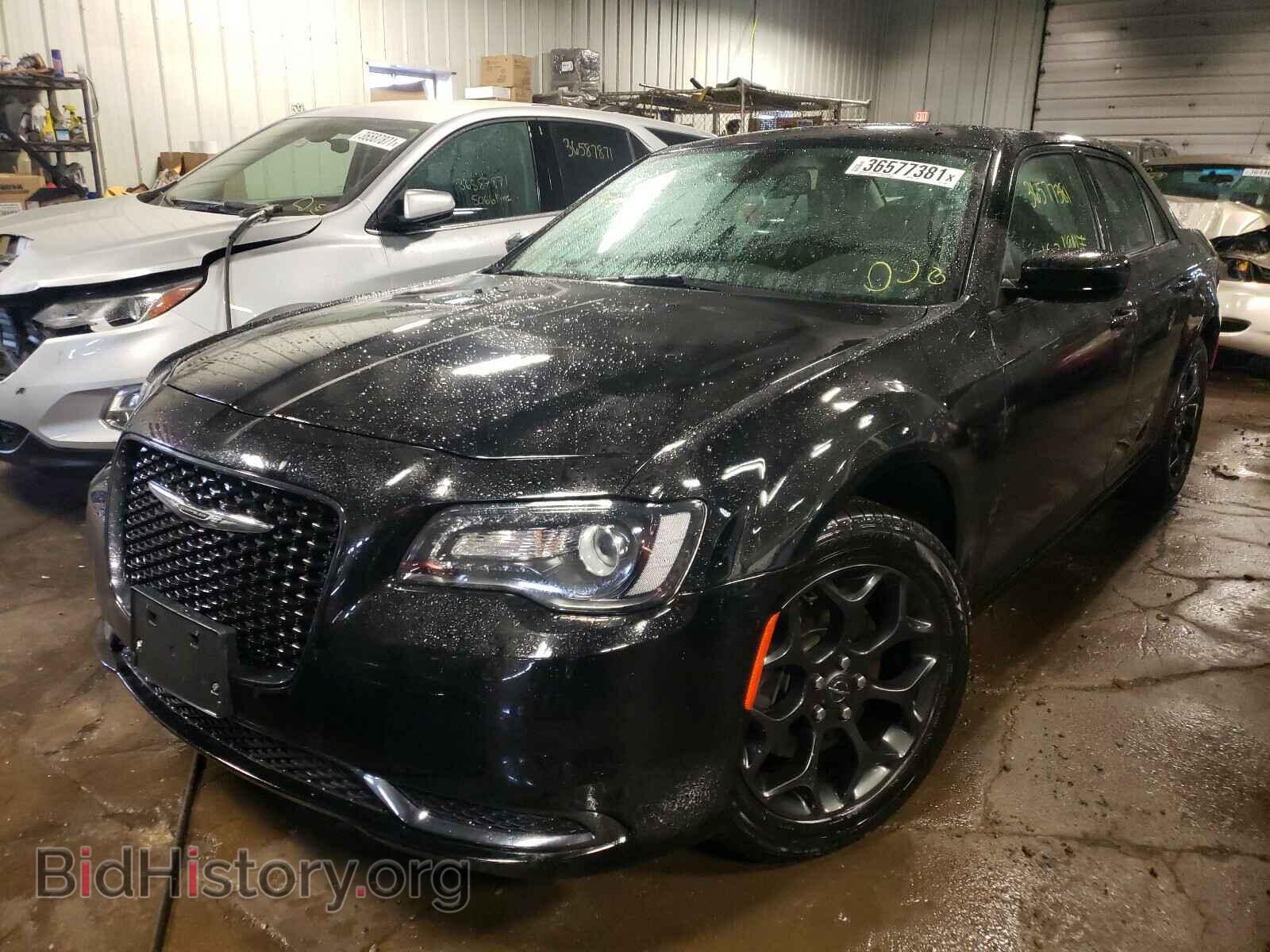 2019 CHRYSLER 300 - VIN: 2C3CCARG4KH548984 - Фото 2