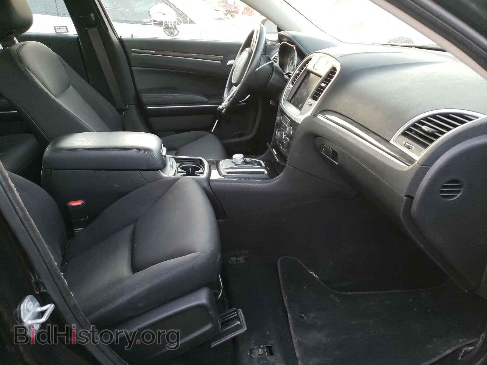 2019 CHRYSLER 300 - VIN: 2C3CCARG4KH548984 - Фото 5