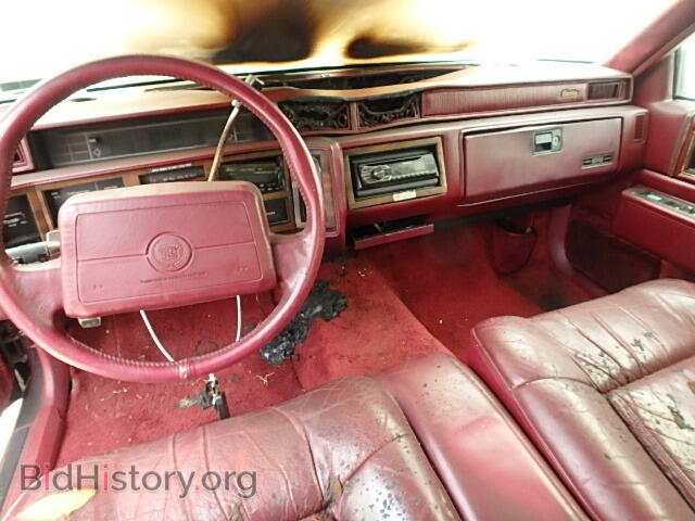 1992 CADILLAC DEVILLE - VIN: 1G6CD13B8N4255079 - Photo 9