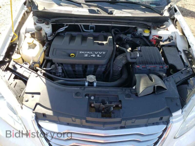 2013 Chrysler 200 (VIN 1C3CCBBB1DN629195) — фото 7 из 10