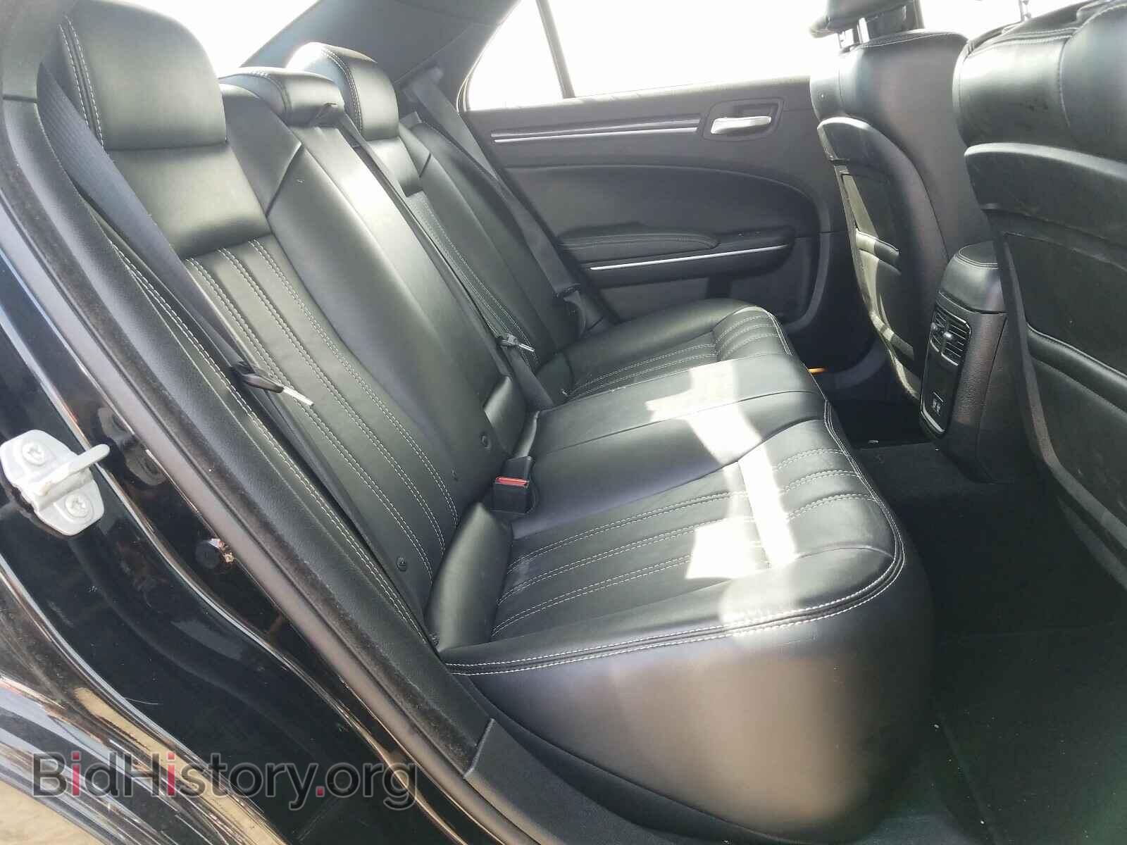 2019 CHRYSLER 300 - VIN: 2C3CCAGG2KH586099 - Фото 6