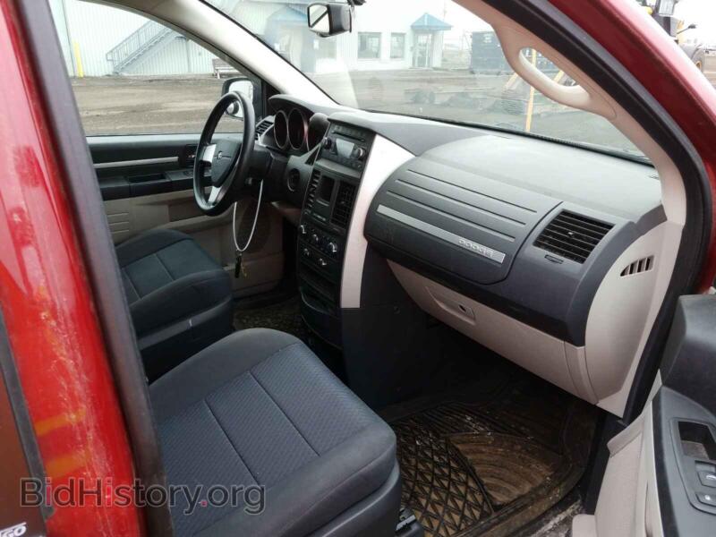 2010 Dodge CARAVAN (VIN 2D4RN4DE2AR111150) — фото 5 из 10