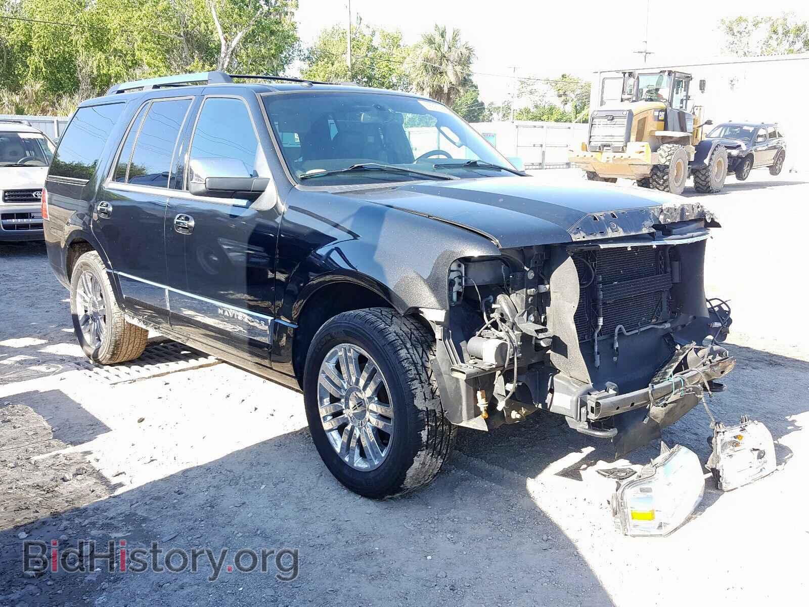 Photo 5LMJJ2J5XAEJ08534 - LINCOLN NAVIGATOR 2010