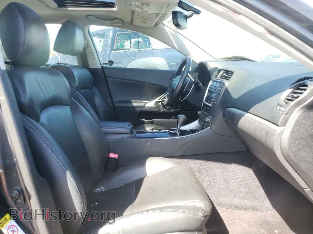 2011 LEXUS IS - VIN: JTHBF5C26B5148935 - Photo 5