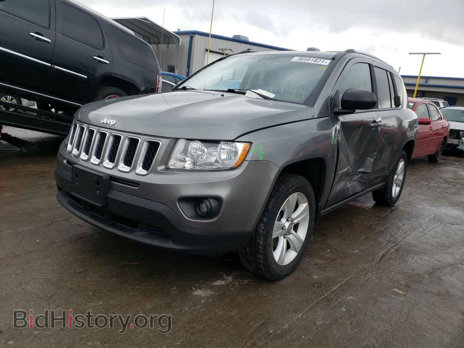 2013 JEEP COMPASS - VIN: 1C4NJCEB3DD166252 - Photo 2