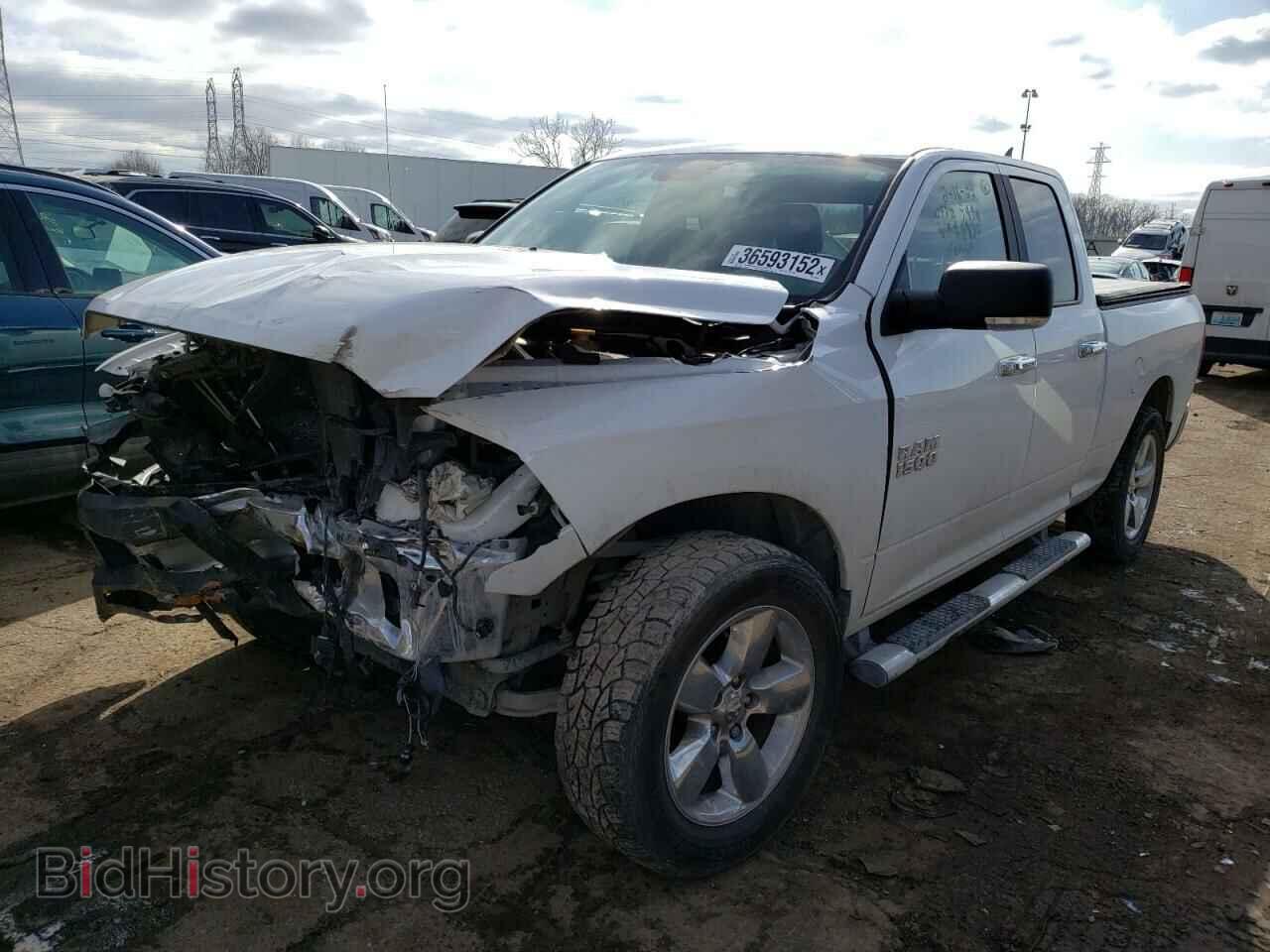2018 RAM 1500 - VIN: 1C6RR7GG2JS228930 - Фото 2