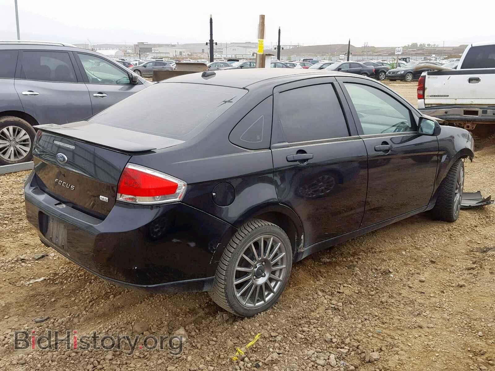 2009 FORD FOCUS - VIN: 1FAHP36NX9W239722 - Фото 4