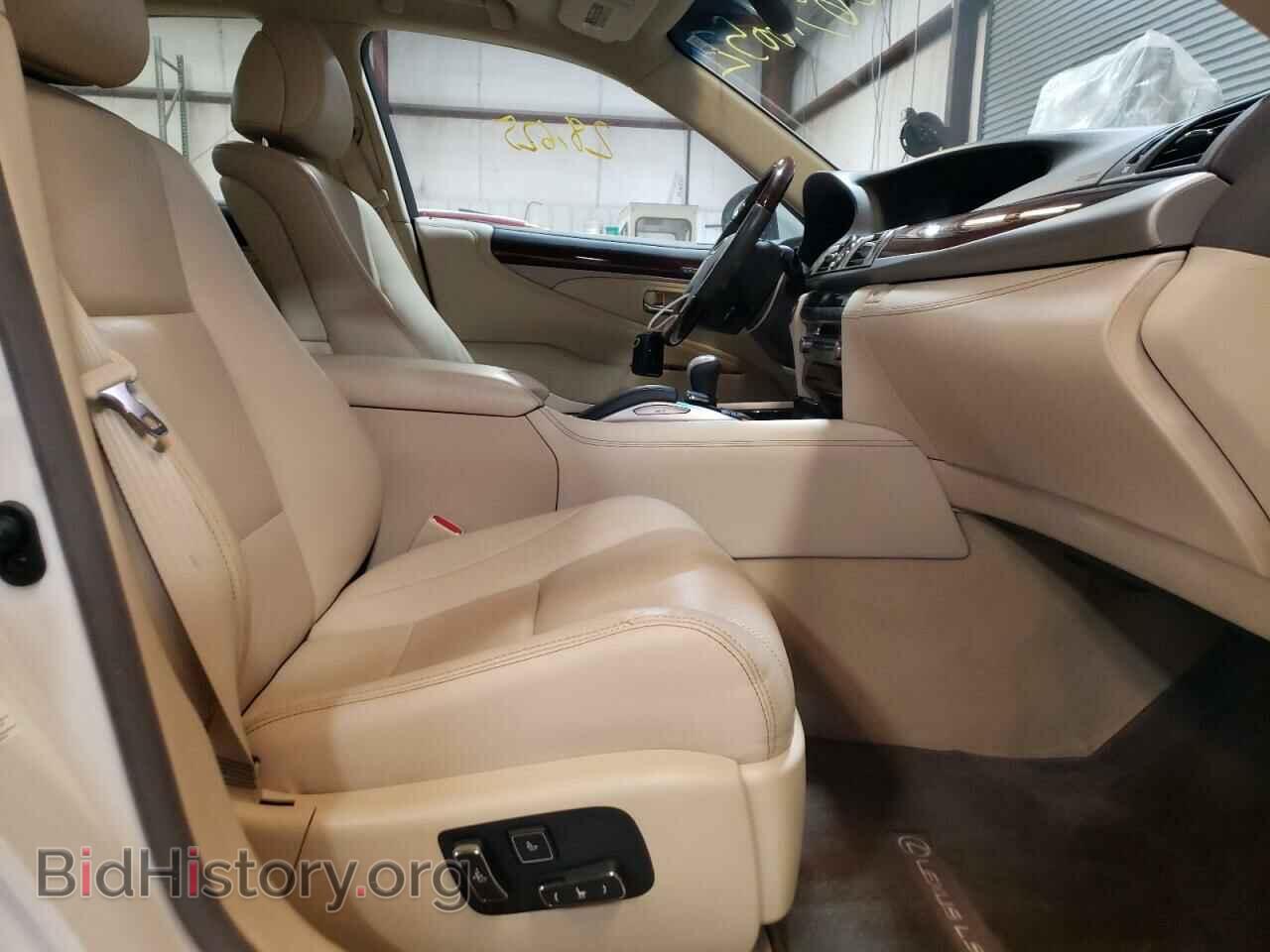 2016 LEXUS LS460 - VIN: JTHBL5EF6G5142049 - Photo 5