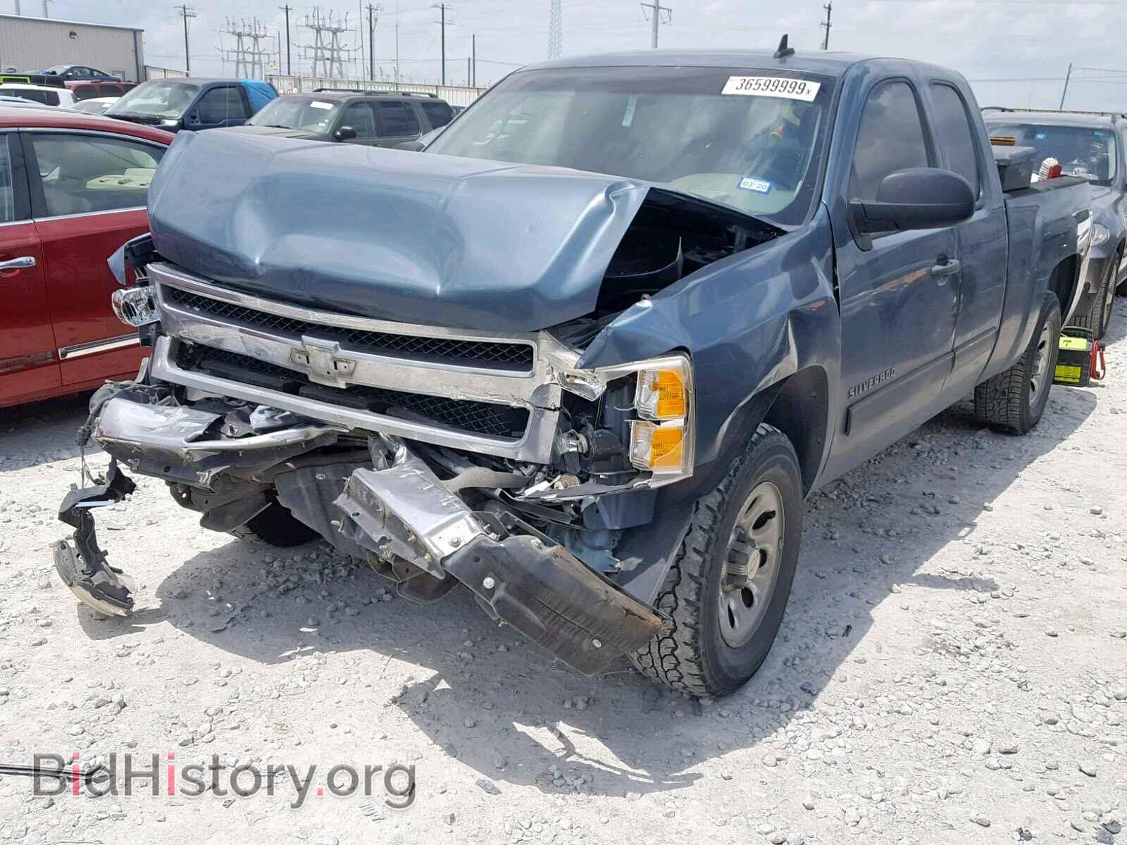 2011 CHEVROLET SILVERADO - VIN: 1GCRCREA4BZ289368 - Photo 2