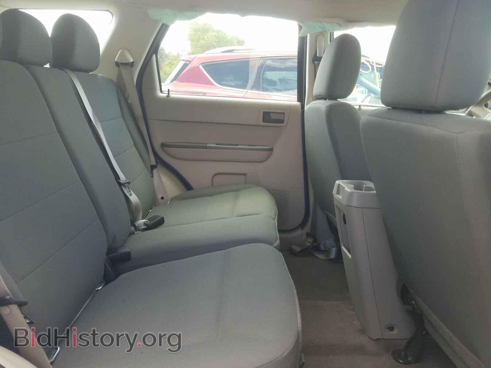 2011 FORD ESCAPE - VIN: 1FMCU0C73BKC21962 - Фото 6