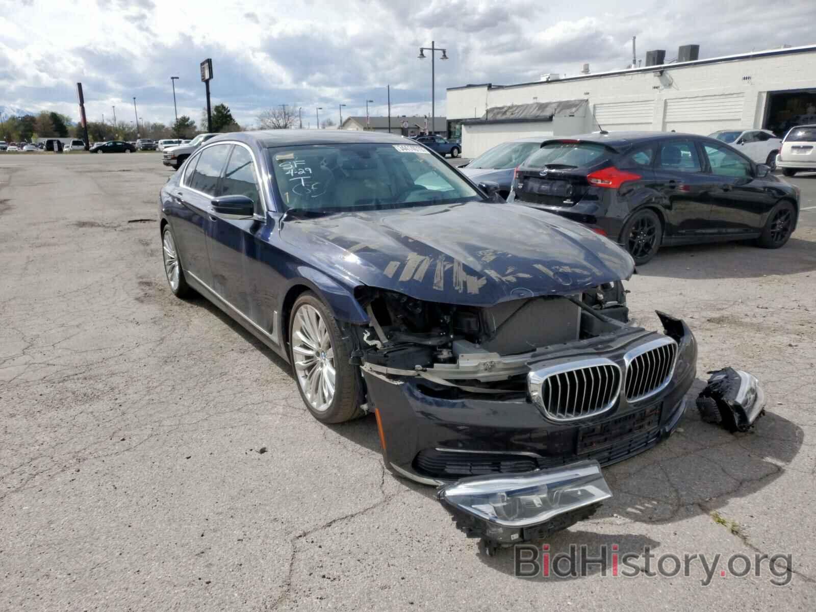 Фотография WBA7F2C53GG417112 - BMW 7 SERIES 2016