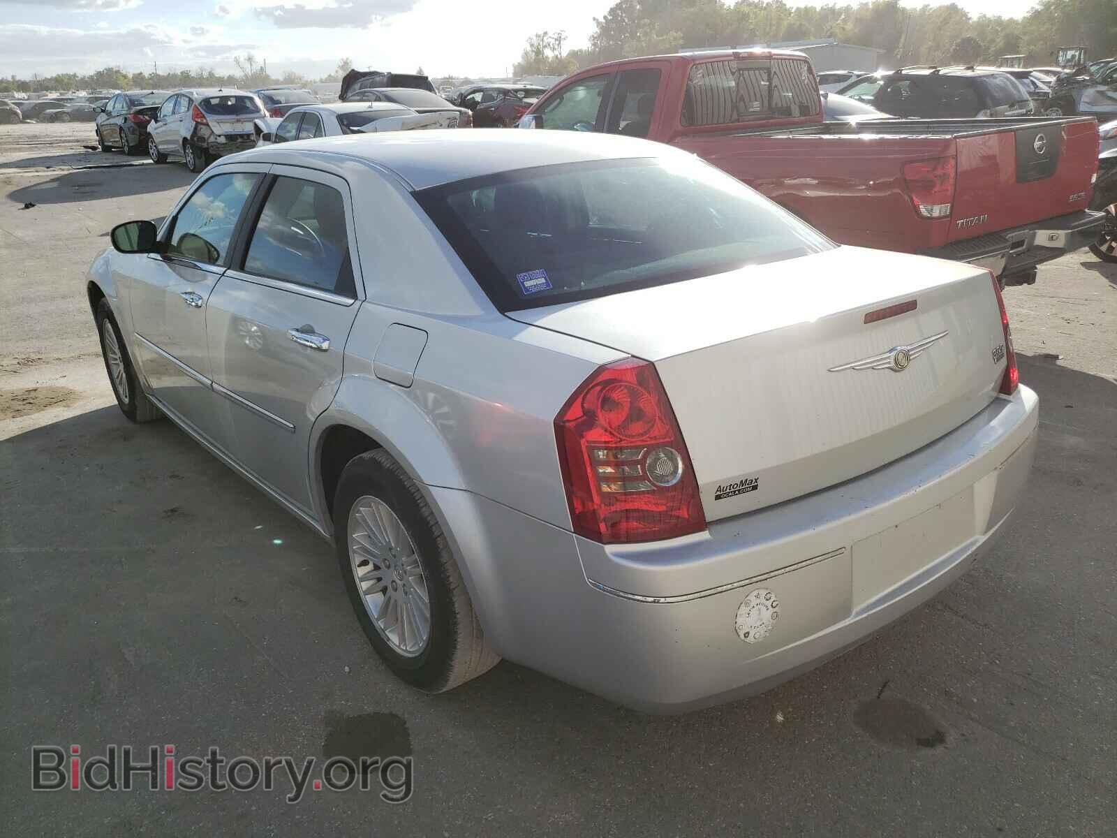 2010 CHRYSLER 300 - VIN: 2C3CA4CD2AH199800 - Фото 3