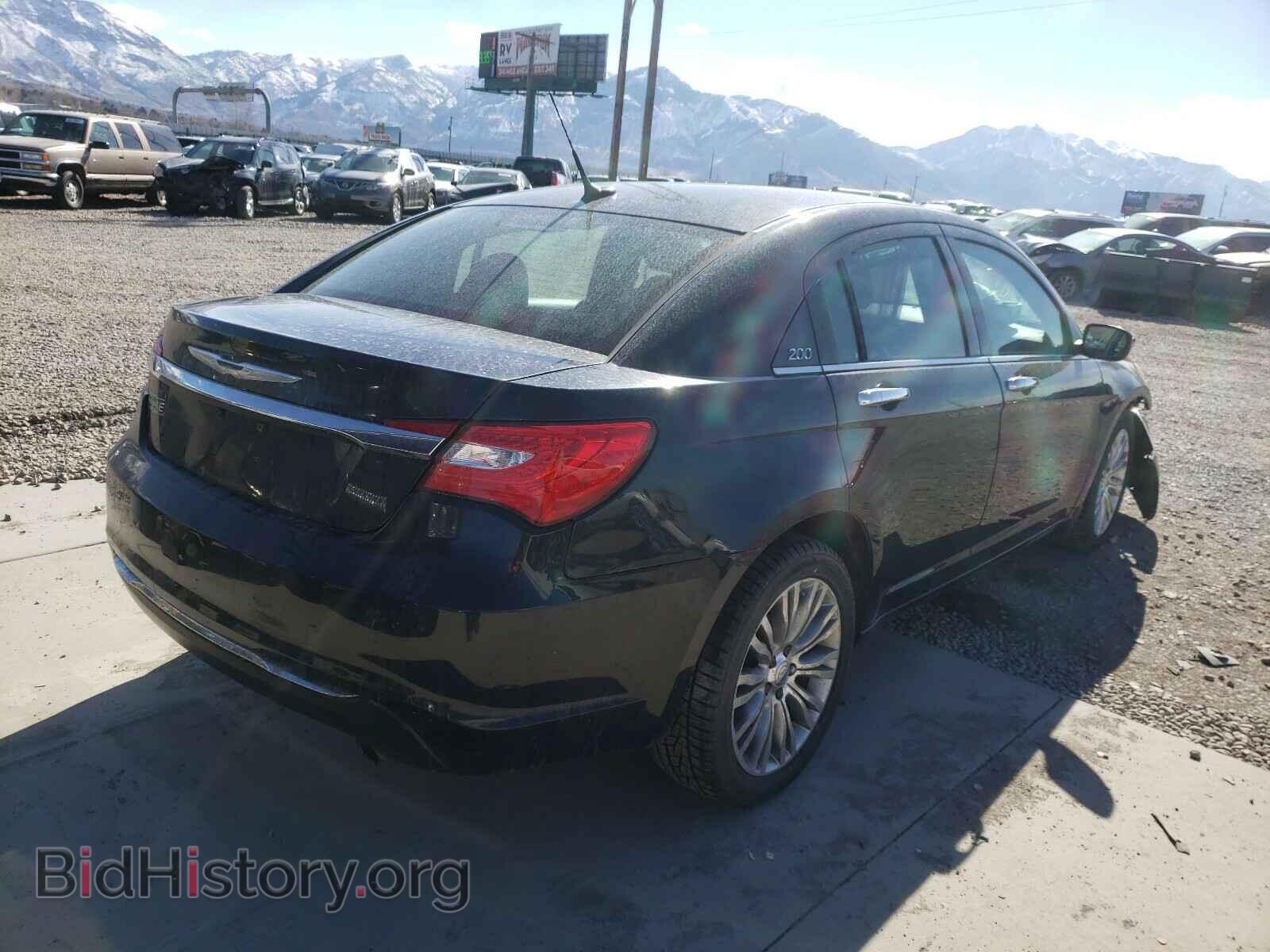 2011 CHRYSLER 200 - VIN: 1C3BC2FG5BN517742 - Фото 4