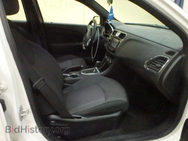 2011 CHRYSLER 200 - VIN: 1C3BC1FB4BN514734 - Фото 5