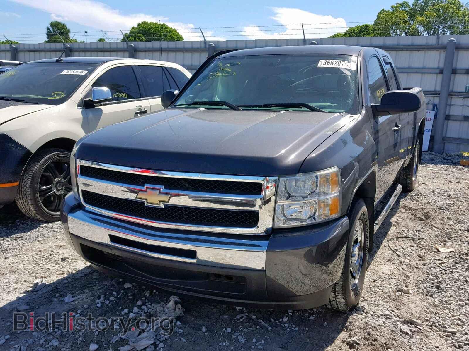 2011 CHEVROLET SILVERADO - VIN: 1GCRCPEX1BZ123592 - Photo 2