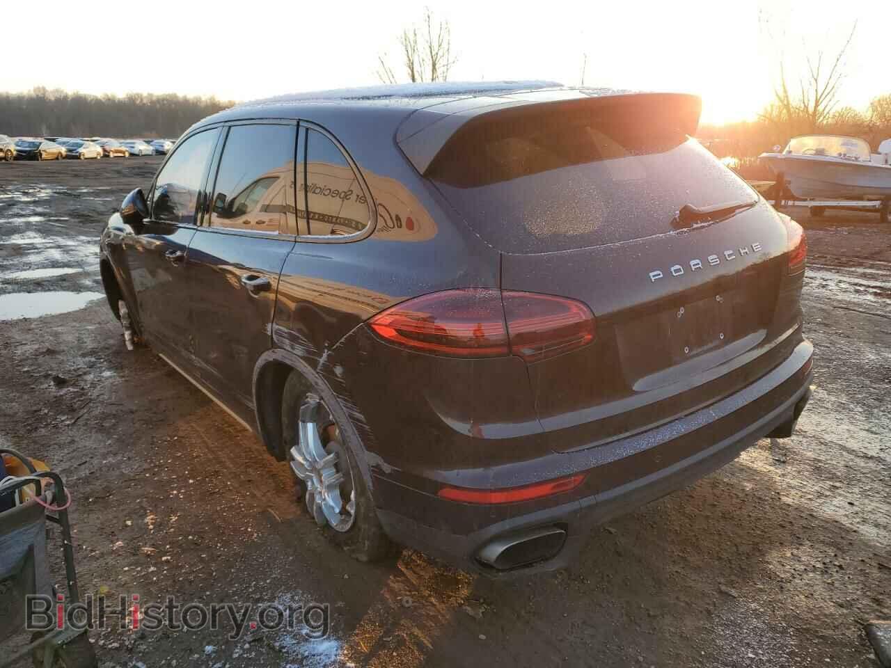 2017 PORSCHE CAYENNE - VIN: WP1AA2A28HKA83124 - Фото 2